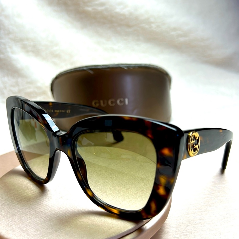 Gucci Sunglasses with Case. #20 - Picture 2 of 12